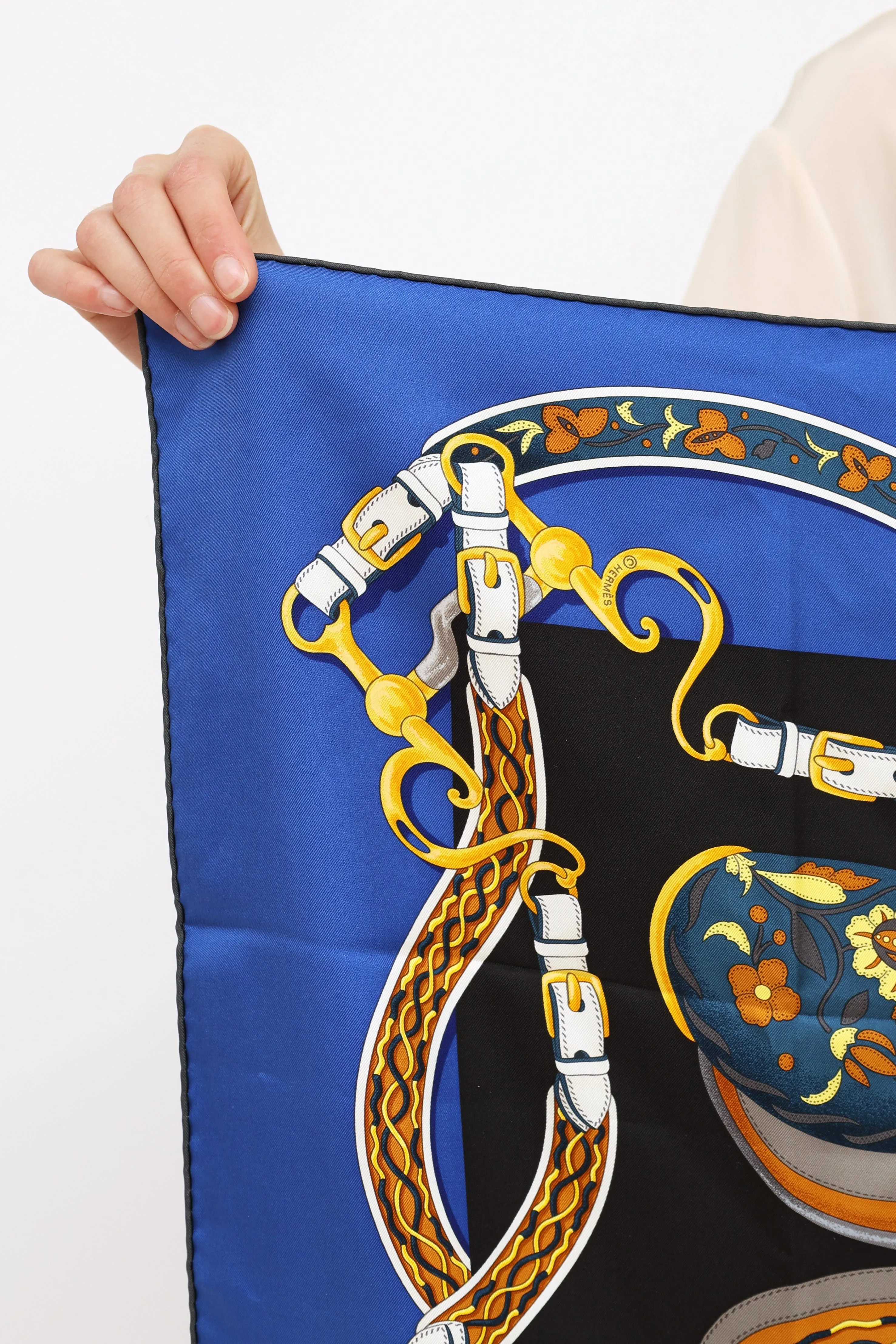 Blue Festival De Amazones Scarf